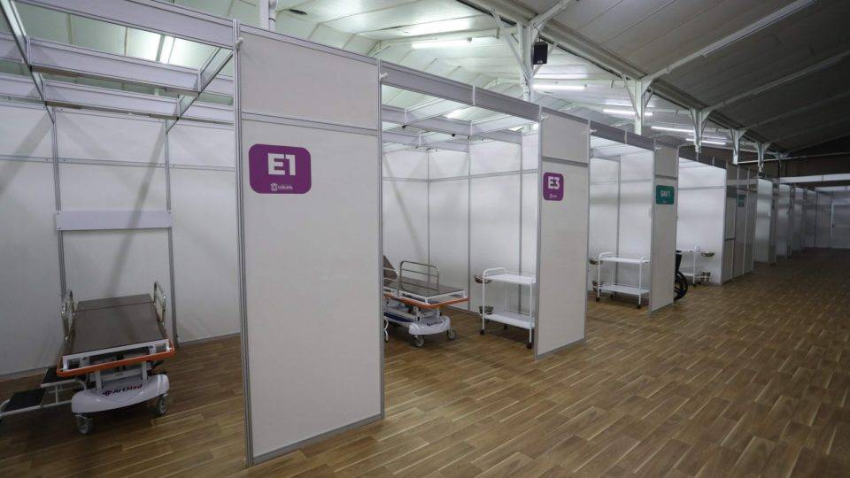 Paraná tem mais 18 mortes e 612 novos casos de Covid-19 Novos leitos no Hospital de Campanha de Cascavel