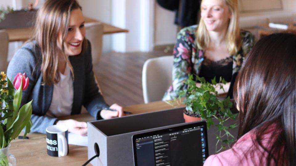 Mentoria para executivas busca aumentar presença feminina em conselhos de empresas Mentoria para executivas busca aumentar presença feminina em conselhos de empresas