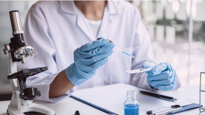 Estudo publicado na revista científica Nature Medicine analisou 37 pacientes infectados sem sintomas