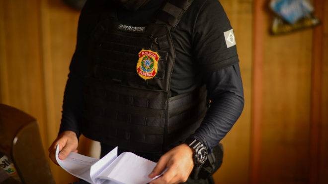 Equipe de perícia da Polícia Federal brasileira atuou na investigação a pedido de autoridades paraguaias.