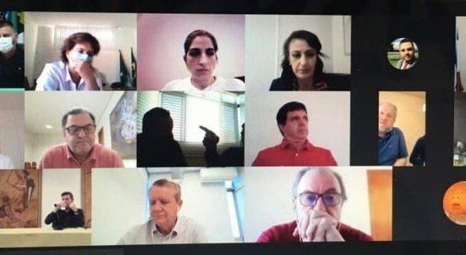 Reunião dos prefeitos da RMC por causa da Covid-19