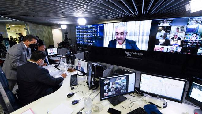 Relator do projeto, Angelo Coronel (PSD-BA), durante sessão do Senado em 30/06/20