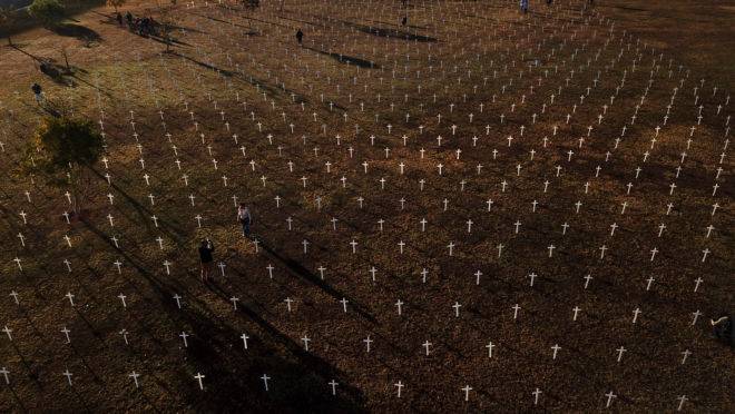 Ato do homenagem às vítimas da Covid-19 em Brasília