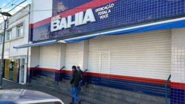 Loja fechada em Curitiba