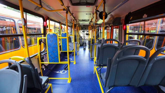 Empresas de ônibus viram o tráfego de passageiros cair drasticamente na pandemia.