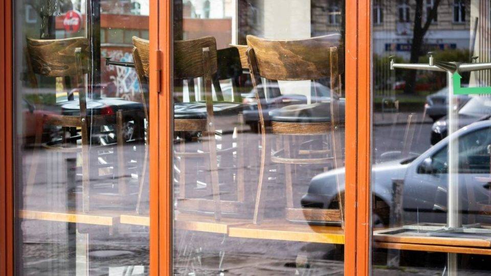 Sem recursos, chefs e empresários lamentam o fechamento dos restaurantes em Curitiba Restaurante fechado