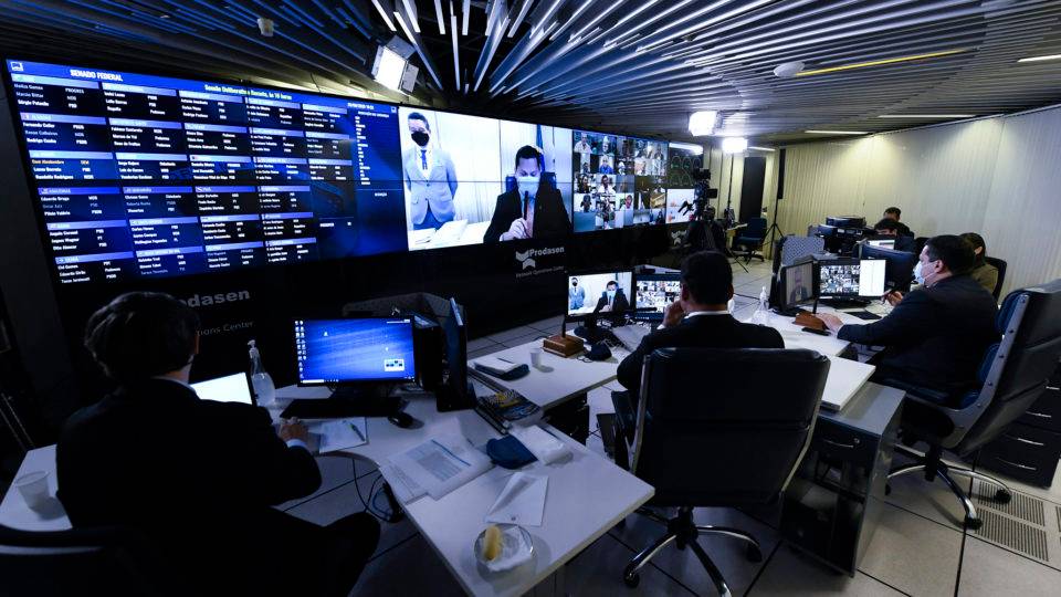 O Senado aprovou o PL das fake news. É a aprovação da censura Senado aprovou PL de combate às fake news