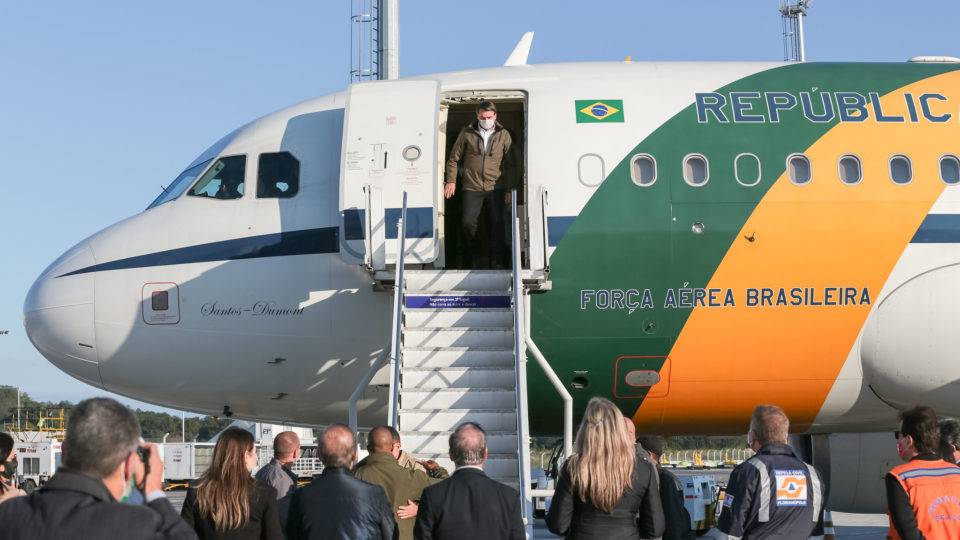 Bolsonaro diz que falta de visibilidade fez avião arremeter ao pousar no MT jair bolsonaro