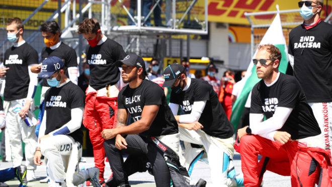 Pilotos da Fórmula 1 se dividiram em protesto antirracista antes de corrida na Áustria