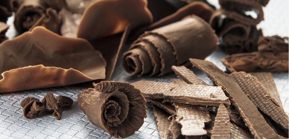 Polyana Rodrigues, da Grué Chocolateria ensina a fazer cheescake de Nutella e ainda decorar Foto: Letícia Akemi / Gazeta do Povo.