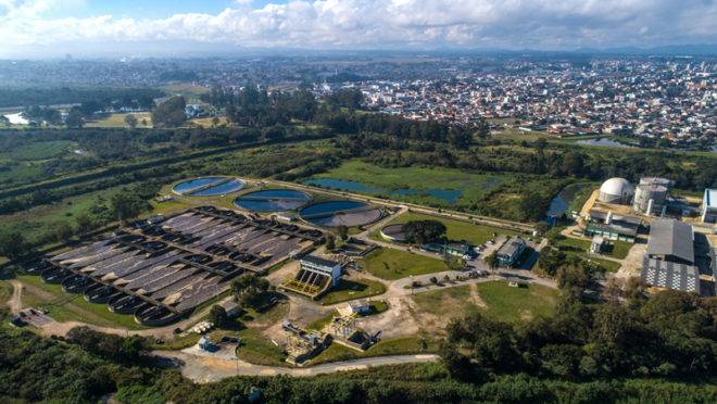 Estação de Tratamento de Efluentes em Curitiba: a cidade está entre as que apresentam os melhores índices de coleta de esgoto e abastecimento de água.