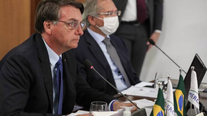 Bolsonaro despachou com o ministro da Economia, Paulo Guedes, nesta segunda-feira (6).