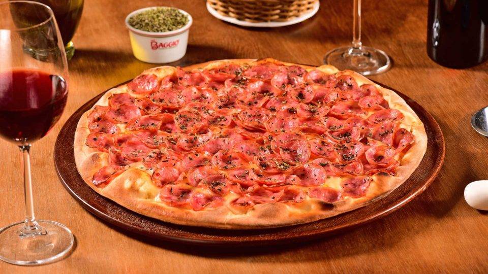 Pizza de calabresa da Baggio Pizzaria