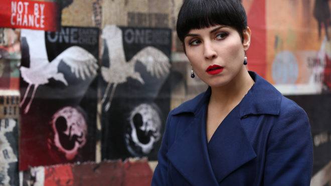 A atriz Noomi Rapace em cena de "Onde Está Segunda?"