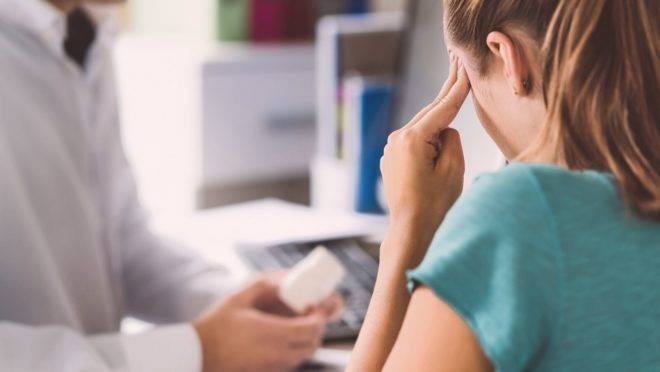 Estudo britânico avaliou 43 pacientes com complicações neurológicas relacionadas à Covid-19
