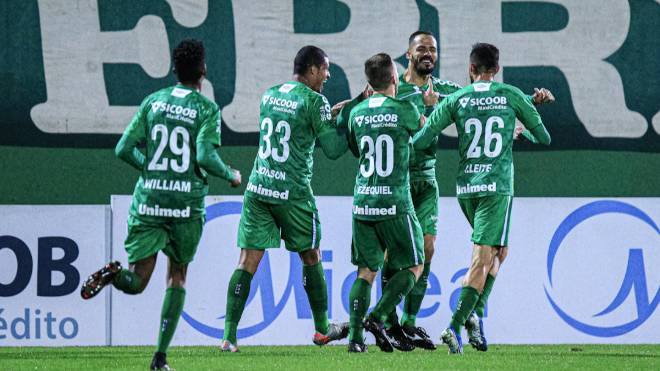 Chape não divulgou nome nem número de infectados
