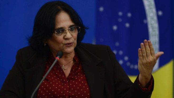 A ministra da Mulher, Família e Direitos Humanos, Damares Alves