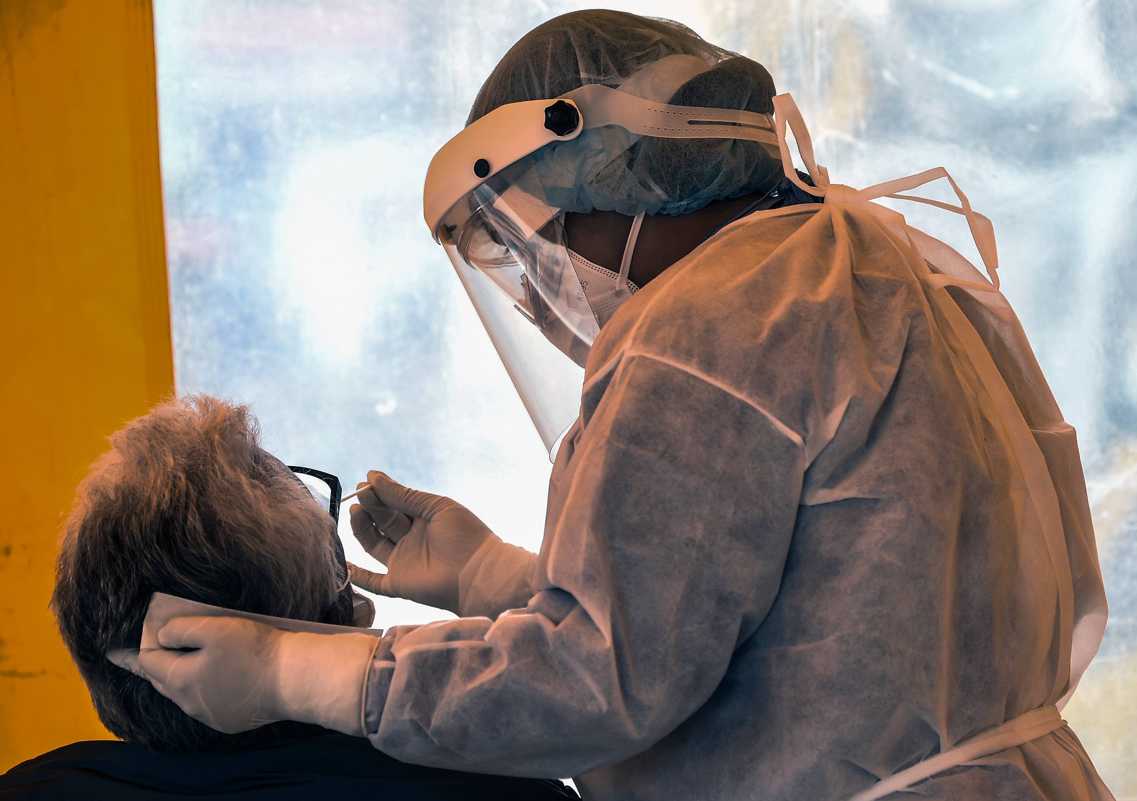 Coleta exame coronavírus