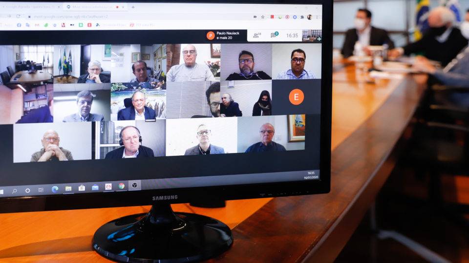 Posse do Conselho de Desenvolvimento por videoconferência.
