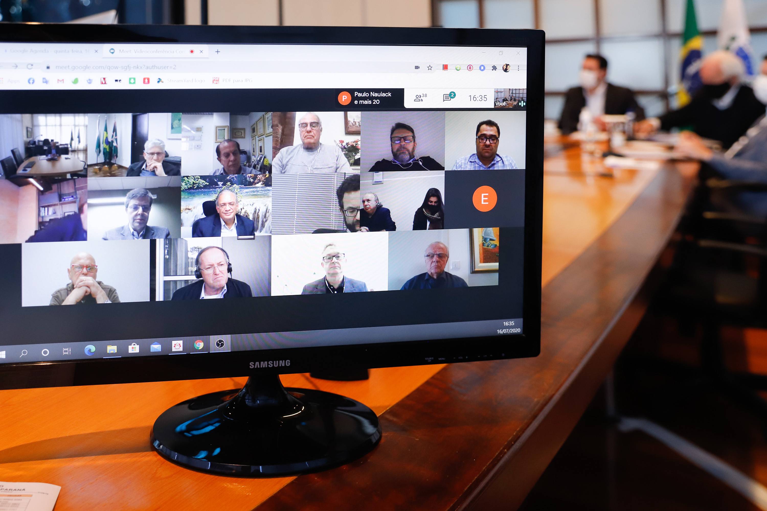Posse do Conselho de Desenvolvimento por videoconferência.