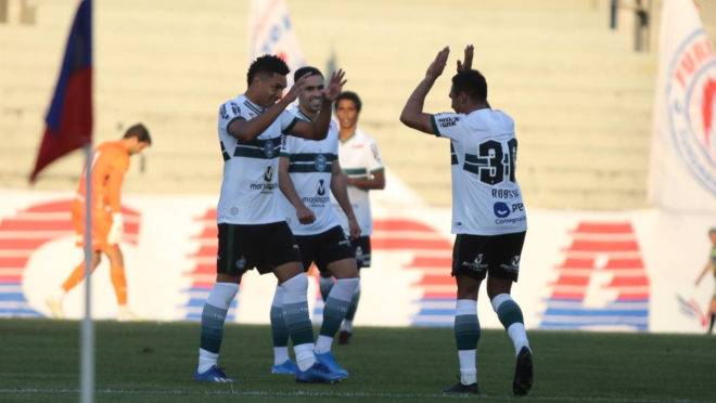 Robson foi autor do gol da vitória coxa-branca sobre o Tricolor