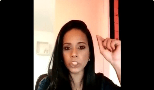 Professora Lourdes Rumanelly foi processada por discutir temas do diálogo entre a ciência e preceitos bíblicos. Crédito: Reprodução Youtube Professora Lourdes Rumanelly foi processada por discutir temas do diálogo entre a ciência e preceitos bíblicos. Crédito: Reprodução Youtube