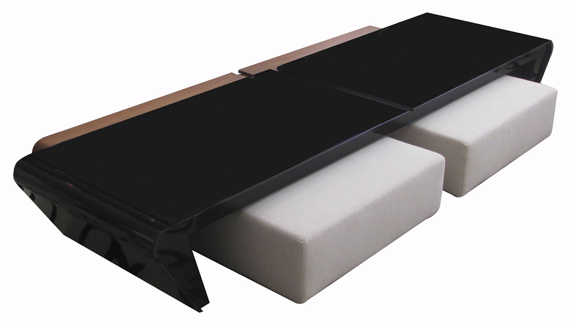 Mesa centro Nefertiti-Graça Kazam e Luiz Mário Moura