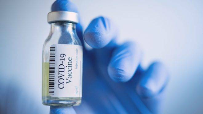 Testes em voluntários brasileiros começaram nesta terça-feira (21) em São Paulo para a vacina da farmacêutica chinesa Sinovac