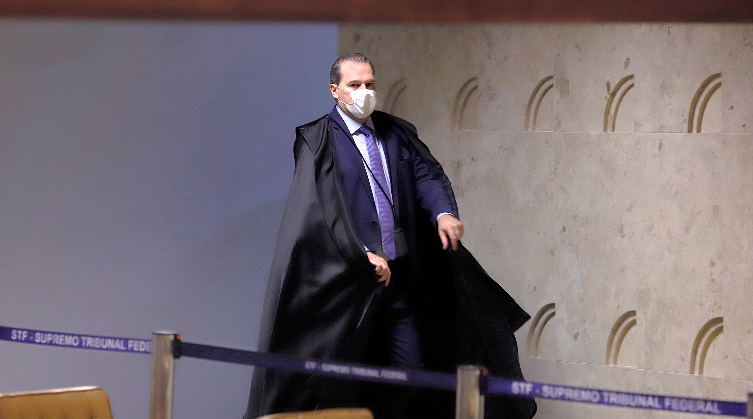 Presidente do STF, Dias Toffoli, expediu liminar que impediu a Polícia Federal de cumprir mandado de busca e apreensão no gabinete do senador José Serra (PSDB-SP).