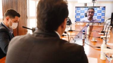 Governador Ratinho Jr. em reunião com representantes da empresa TCP