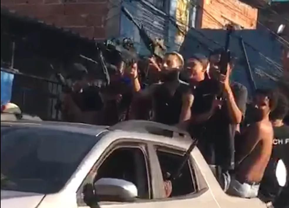 Cena do bonde do tráfico