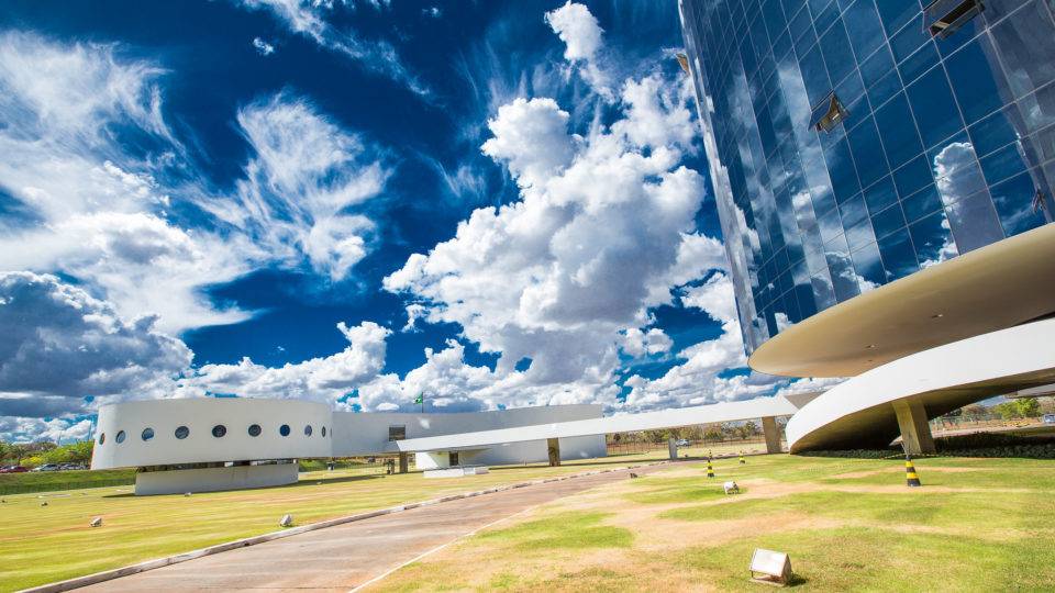 Dados da Receita Federal mostram que, em 2018, renda média de membros do Ministério Público era a maior entre as 135 ocupações que declararam o Imposto de Renda.