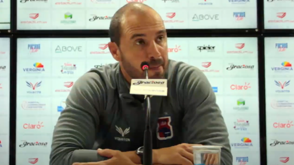 Técnico do Paraná defende goleiro e lamenta eliminação: “Poderíamos brigar pelo título” Técnico do Paraná defende goleiro e lamenta eliminação: “Poderíamos brigar pelo título”