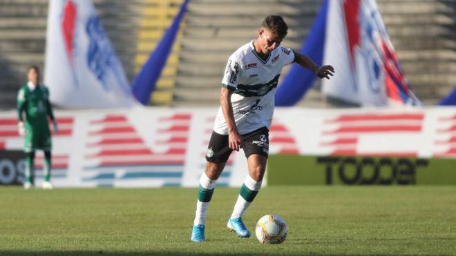 Natanael foi titular no jogo de ida das quartas de final contra o Paraná