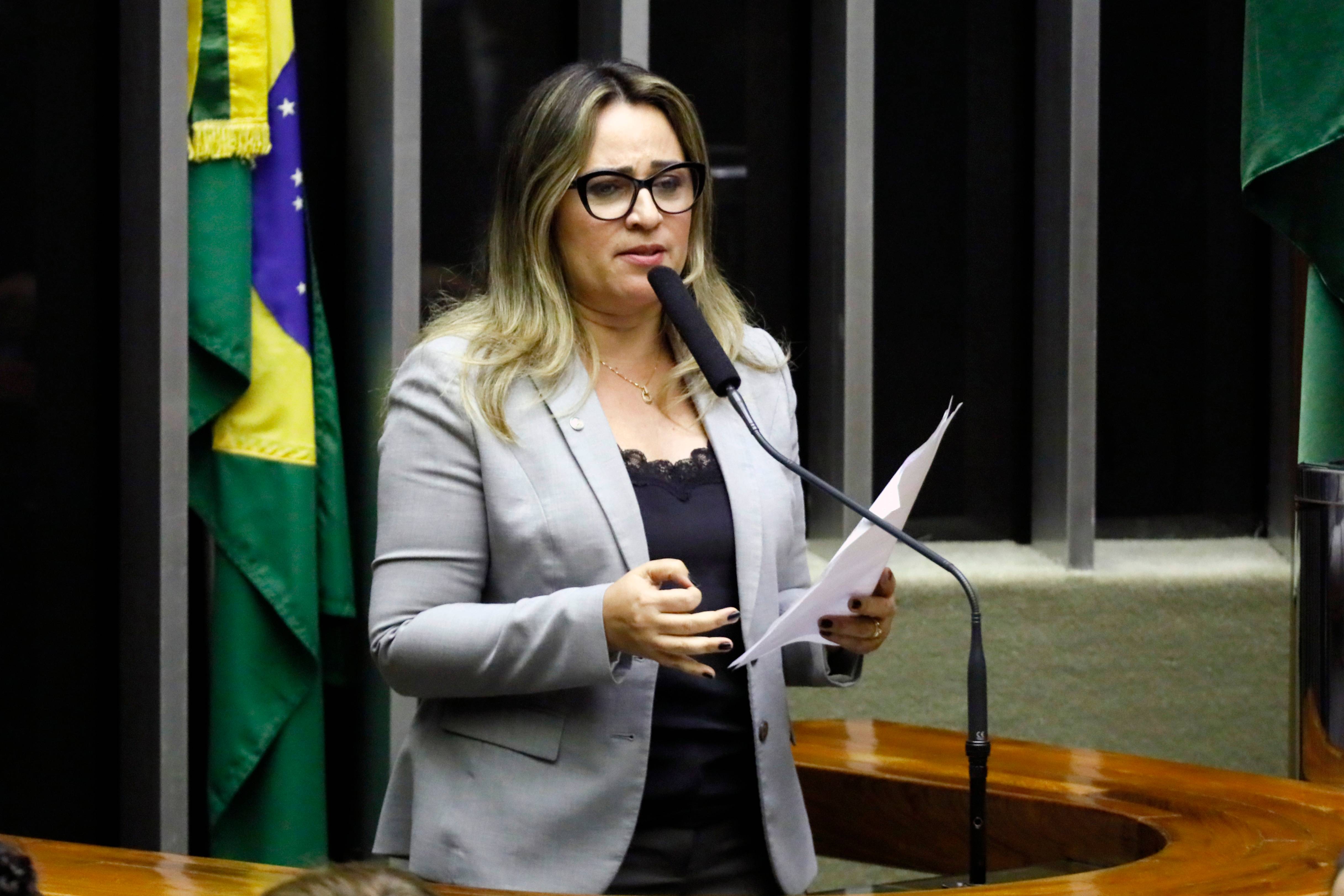 Primeira-dama do Piauí, a deputada Rejane Dias, foi alvo de operação da PF