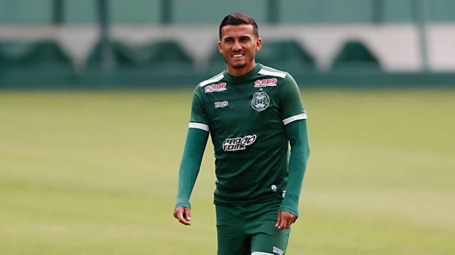 Parede está treinando no CT da Graciosa