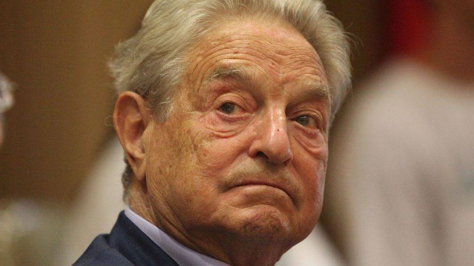 Soros investiu em campanhas de promotores progressistas. E agora parece estar colhendo resultados Antiglobalismo contra George Soros