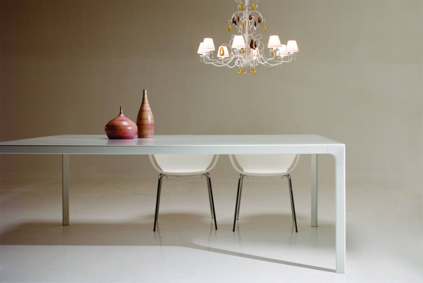 Mesa Byo, por Luigi Mascheroni. Foto: Eduardo Macarios Mesa Byo, por Luigi Mascheroni. Foto: Eduardo Macarios