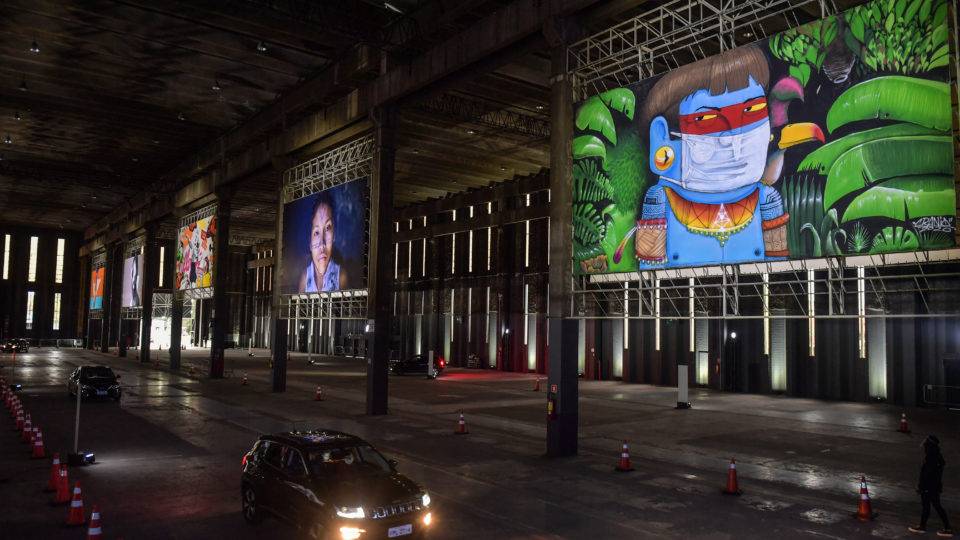 Retomada de negócios após a pandemia da Covid-19 exige reinvenção, como é o caso dessa exposição de arte em São Paulo