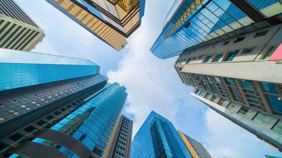 Edifícios de escritórios vão sobreviver à crise do coronavírus Foto: Bigstock