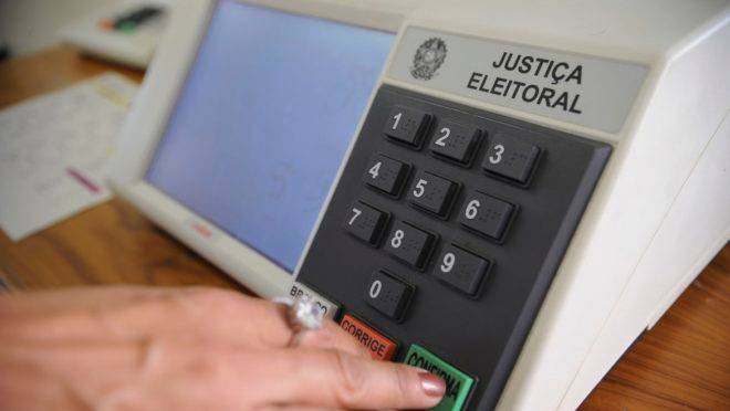 Pesquisa eleitoral em Salvador mostra Bruno Reis na liderança.