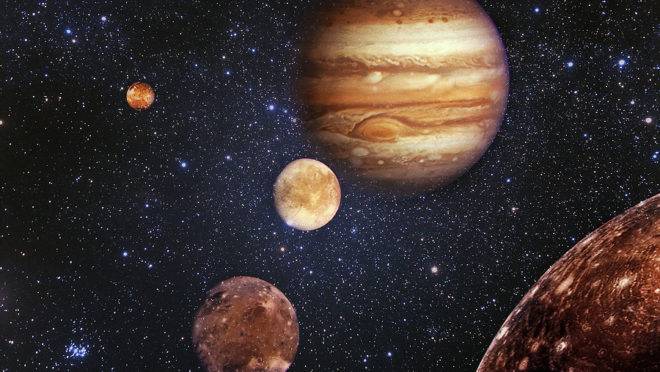 O planeta Júpiter e seus satélites: os quatro maiores são Europa, Calisto, Ganímedes e Io.