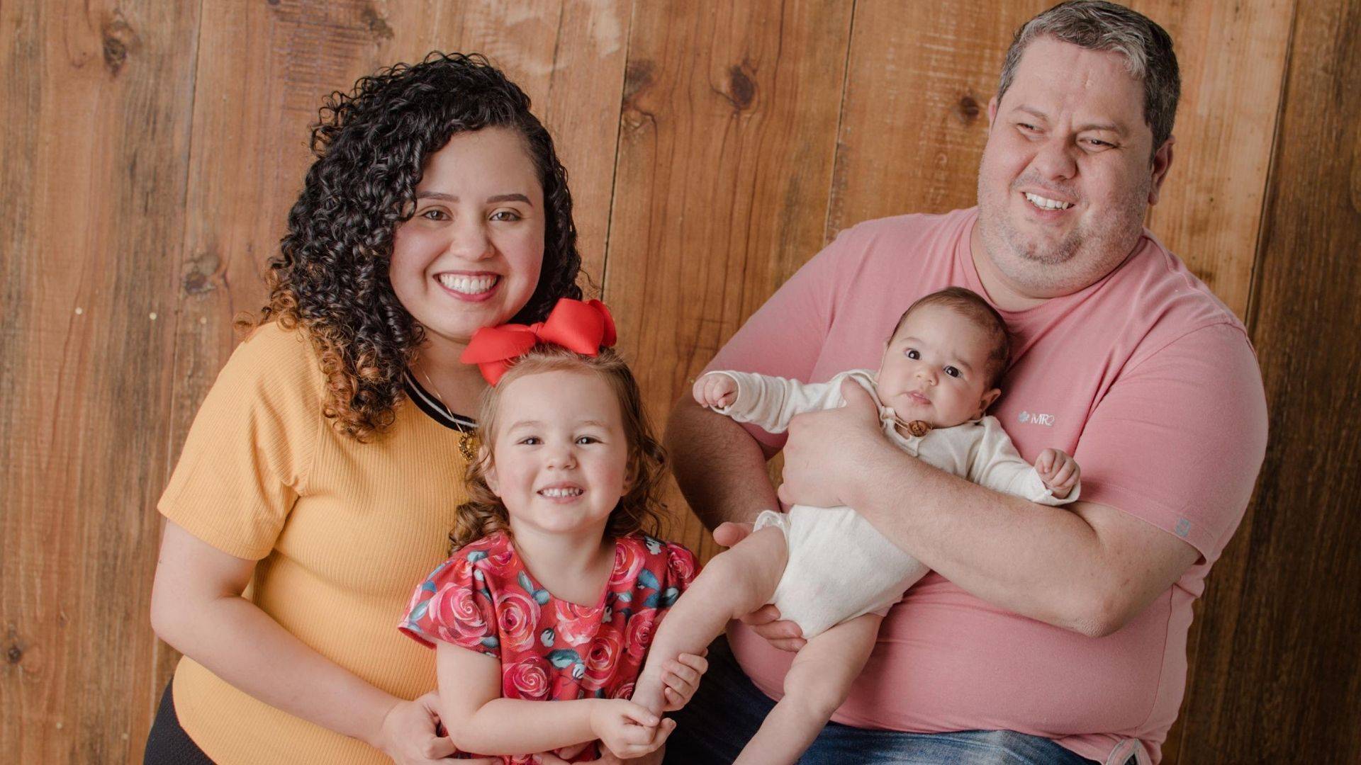 Criada para compartilhar os desafios e as superações do casal, a conta da família no Instagram já tem mais de 350 mil seguidores.