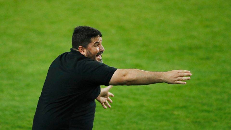 Técnico do Coritiba lamenta “jogadores fora de combate” na derrota para o Inter Técnico do Coritiba, Eduardo Barroca, no jogo com o Internacional