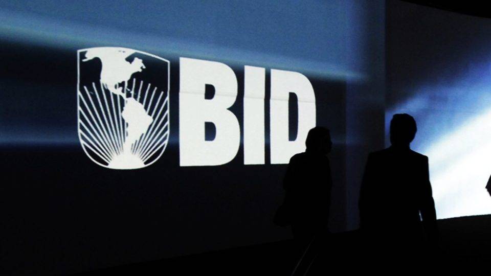 Adiamento de eleição do BID