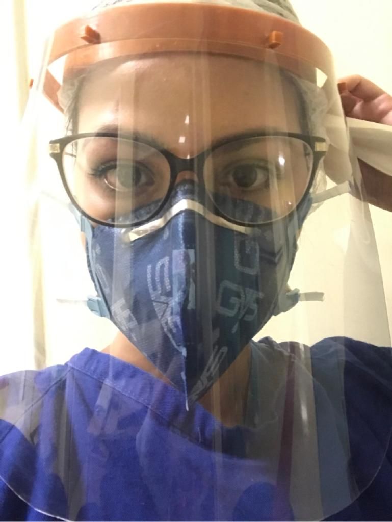 Neusa sempre sonhou em cuidar das pessoas, e hoje ela prova o cuidado de uma forma muito intensa durante a pandemia, nas UTIs de COVID 19