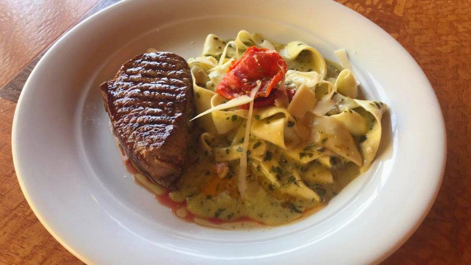 Confira a seleção de pratos do Pedido Bom Gourmet com filé mignon Confira a seleção de pratos do Pedido Bom Gourmet com filé mignon