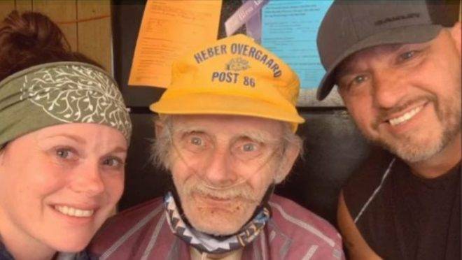 O norte-americano Dennis Milentz, de 80 anos, estava tentando chegar á casa do filho que não via há 18 anos, e no trajeto se perdeu