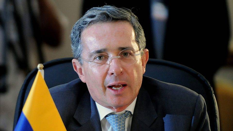 Uribe foi o primeiro ex-presidente preso na Colômbia.
