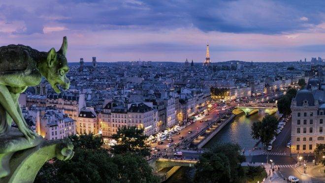 O lockdown em Paris, com a inefiência do governo e o sentimentalismo e denuncismo do povo, lembrou a ocupação da França pelas forças alemãs.